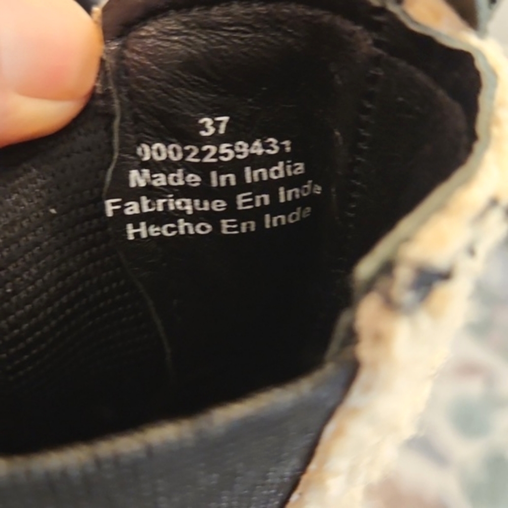 Womens Free People Atlas Chelsea Booties size 6/37. - Picture 10 of 14